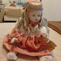 bambola in porcellana vintage