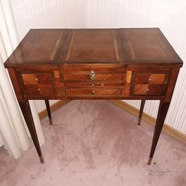 Tavolino Antiquariato