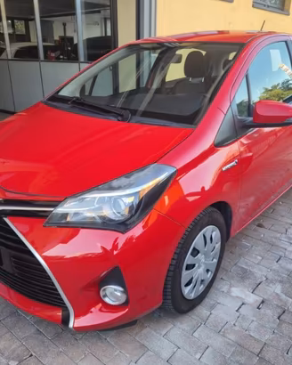 TOYOTA Yaris 1.5 Hybrid 5 porte Active