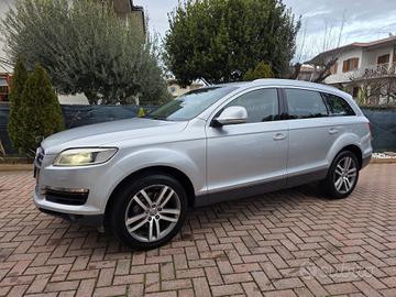Audi Q7 3.0 V6 TDI 233CV quattro tiptronic 7posti