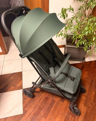 Passeggino Chicco Urbino Verde - come nuovo