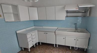 Cucina in formica anni 70