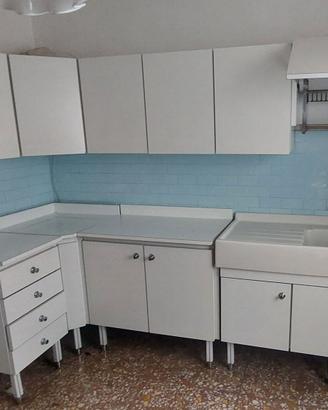 Cucina in formica anni 70