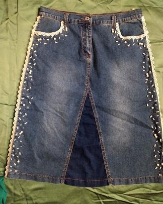 Gonna jeans ricamata con pizzo e perle Mis. 48 ela