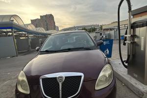 Lancia ypsilon 2008