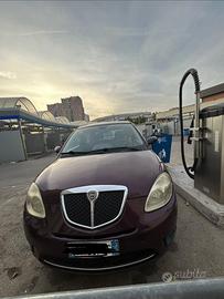 Lancia ypsilon 2008