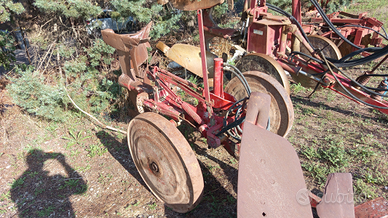 Aratro sogema C28 girevole idraulico