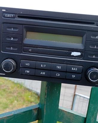radio con CD originale  ho il codice 