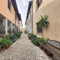 4 LOCALI A LIVORNO