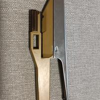 Pinza punch card e punzone per macchina maglieria 