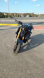 Suzuki gsx s 1000