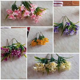 103 Fiori finti Gigli 5 colori 3 mazzi per colore