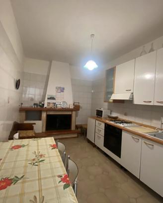 5 Locali in fresca collina Camino Cortile