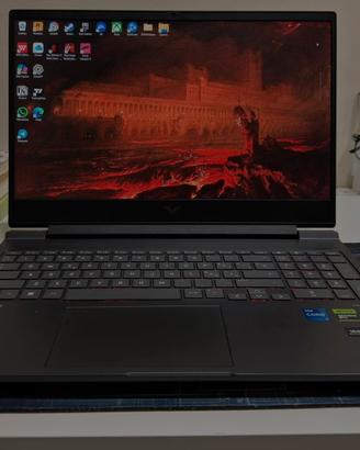 Laptop da gaming  VICTUS con RTX 4070