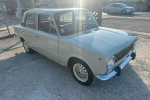 Fiat 124 Coupe 4 PORTE