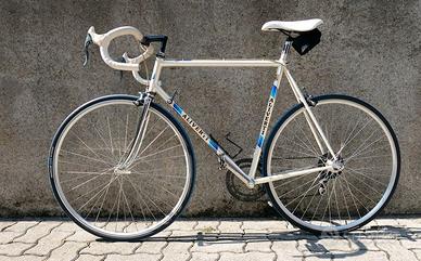 Bici da corsa artigianale Aliverti anno 1990