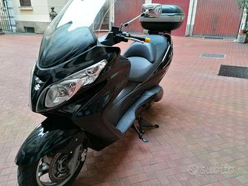 scuter Suzuki