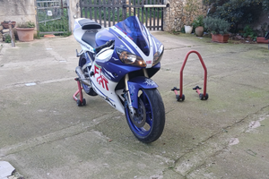 Yamaha r1 1000cc