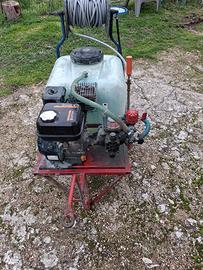 Motopompa irroratrice