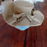 Cappello beige anni 30/40