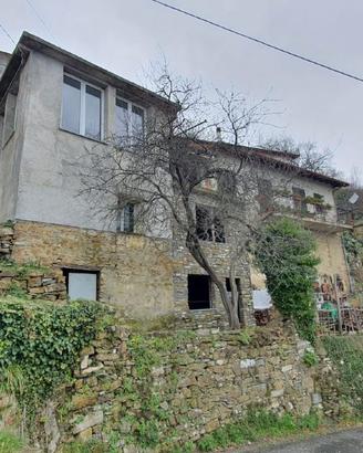 CERCHI UN TERRACIELO NELL'ENTROTERRA LIGURE?