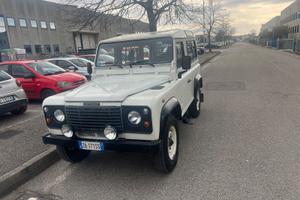LAND ROVER Defender - 2005