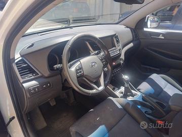 Hyundai Tucson II 2015 1.7 crdi Xpossible 2wd 115c
