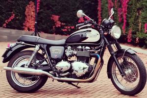 Triumph Bonneville - 2011