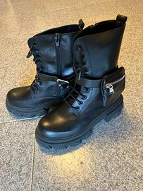 Stivaletto anfibio Kammi in pelle nera