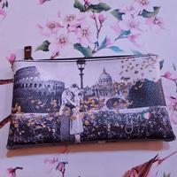 Pochette Y Not? - immagine Colosseo e S. Pietro