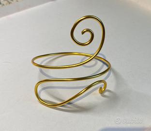 Arm cuff in alluminio dorato