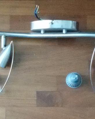 lampadario a barra con 4 faretti direzionabili