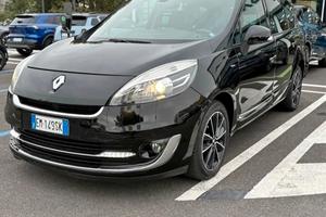 Renault Megane Scenic 7 posti
