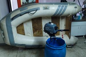 Gommone Tender più motore fuoribordo 2,5 Hp Yamaha