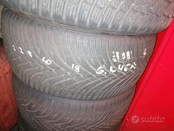  4 gomme  225/40r18 42v 