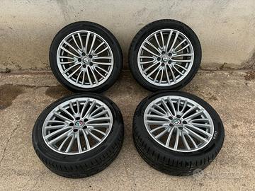 4 RUOTE CERCHI IN LEGA 18" ALFA ROMEO GIULIA (952)