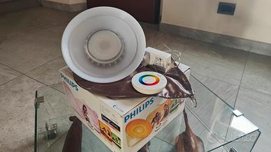 Lampada led multicolore (RGB) con telecomando