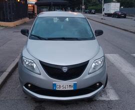 Lancia Ypsilon GPL leggi descrizione