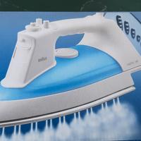 Ferro da stiro a vapore Braun