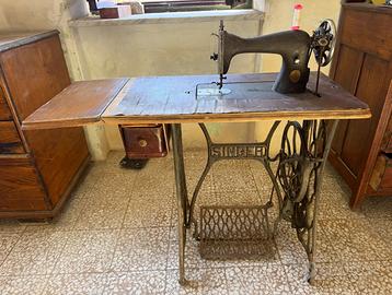 Macchina da Cucire SINGER a Pedali