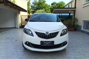 LANCIA YPSILON TELECAMERA POSTERIOE + NAVI