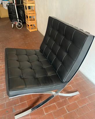 Poltrona Barcelona di Knoll Studio