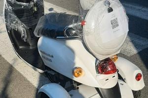 Scooter elettrico nuovo per anziani