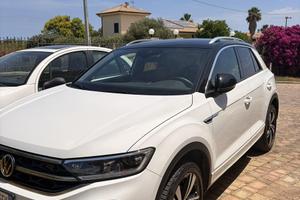 Volkswagen T-Roc 1.0 TSI  R-Line 2023 come nuova