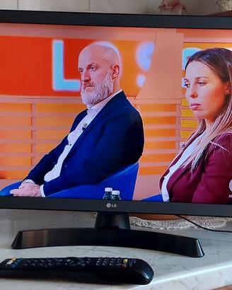 Tv LG 24 pollici full-hd Con telecomando.