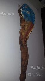 Scultura iguana in pasta di legno