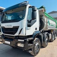 Iveco TRAKKER 8x4 vasca ribaltabile