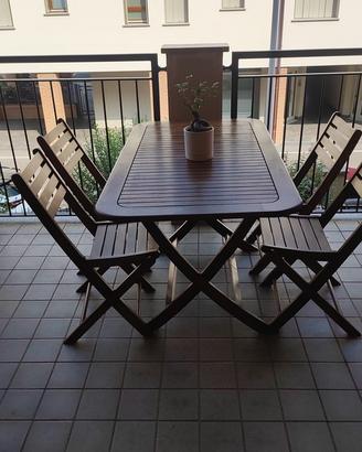 Tavolo in legno