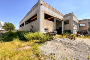 CAPANNONE A MASSALENGO