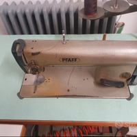 Macchina da cucire piana industriale Pfaff